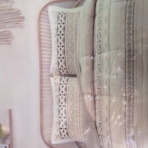 Set of Two King Pillow Cases Shams